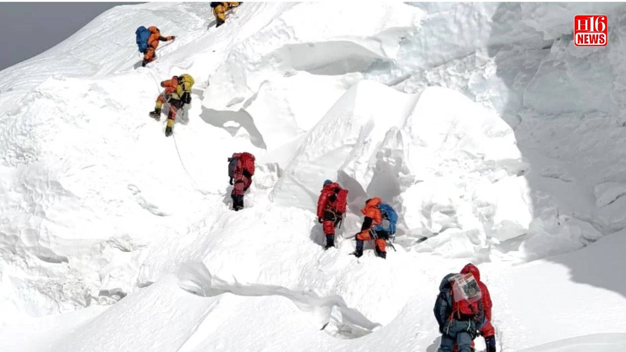 ITBP scales Mt. Makalu in historic first for any CAPF
